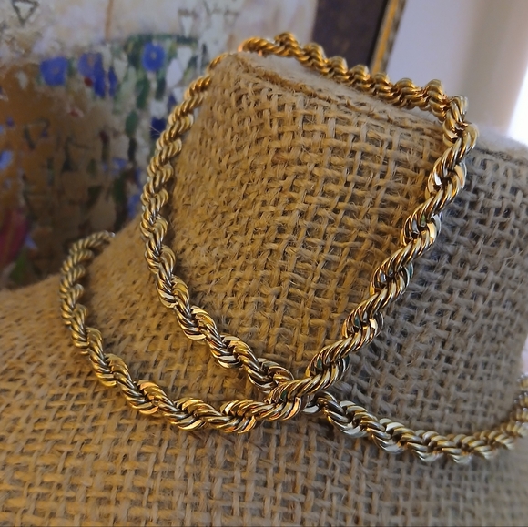 Vintage Thick Rope Chain Gold Rope Chain Stamped Avon 22" Total - Picture 5 of 14